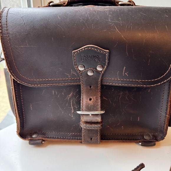 Saddleback Leather Photographer’s Satchel - Picture 3 of 6